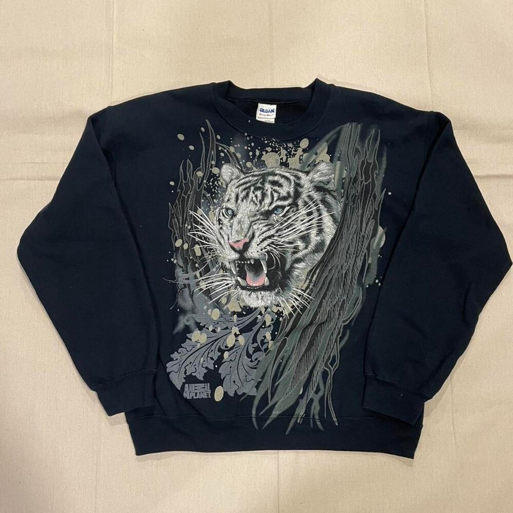 Vintage Animal Planet Crewneck Used